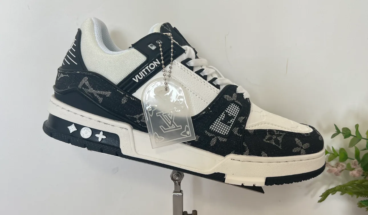 Louis Vuitton Second-Generation Sneakers — supplied photograph 11