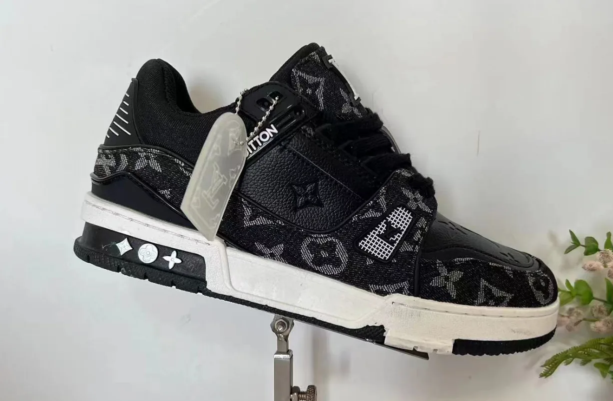Louis Vuitton Second-Generation Sneakers — supplied photograph 9