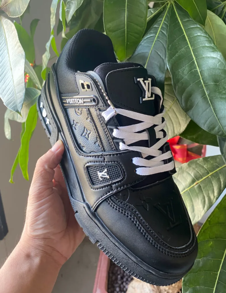Louis Vuitton Second-Generation Sneakers — supplied photograph 4