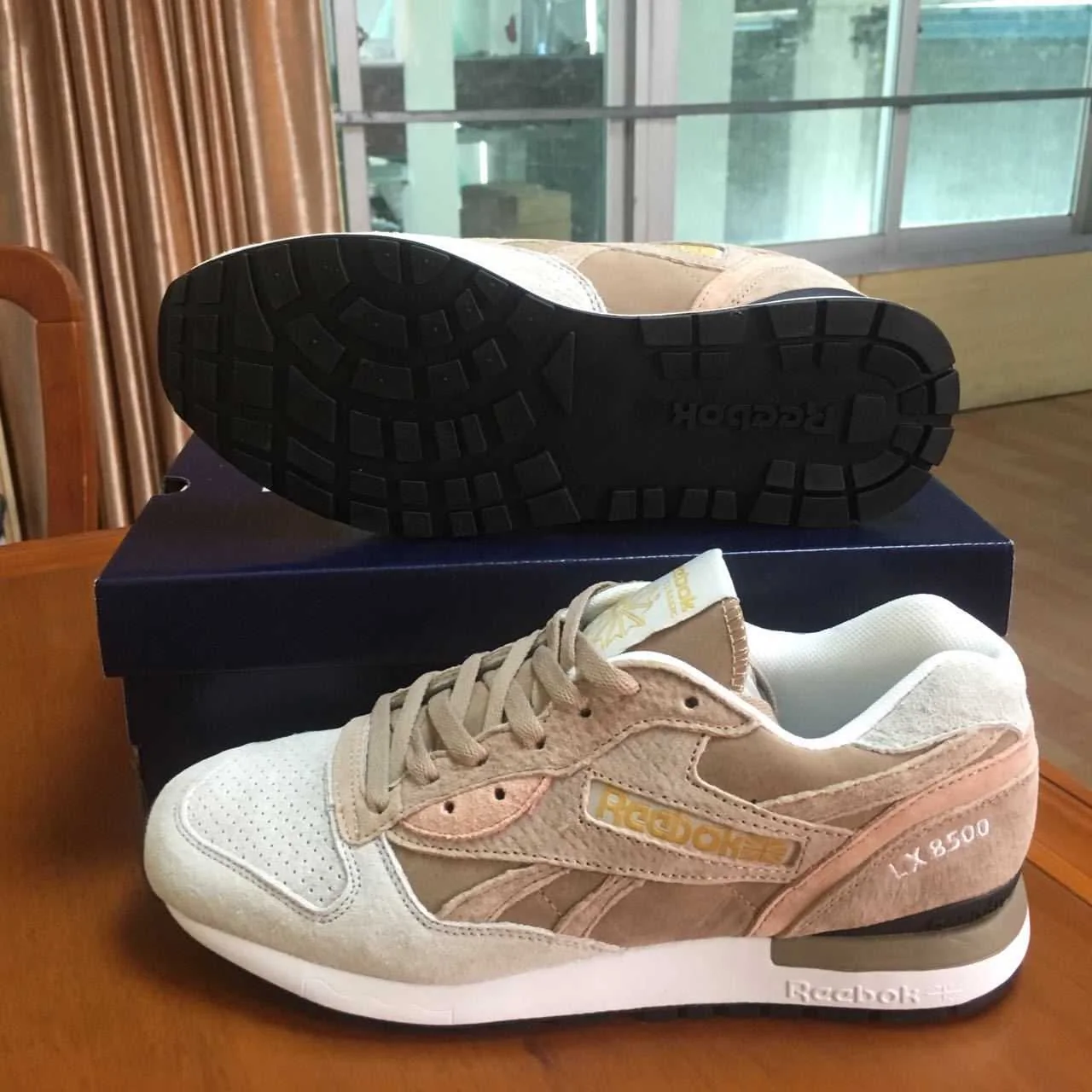 Reebok LX8500 — Champagne — supplied view