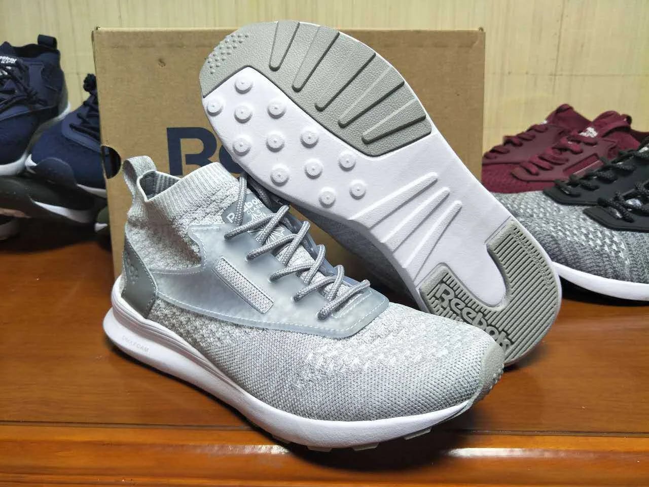 Reebok Zoku Runner ULTK — Grey / White — supplied view