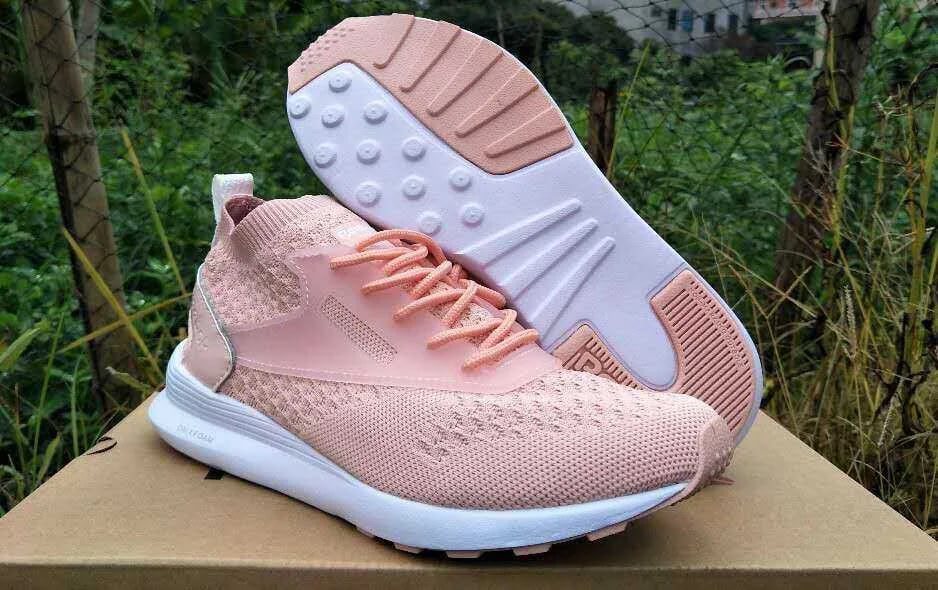 Reebok Zoku Runner ULTK — Pink — supplied view