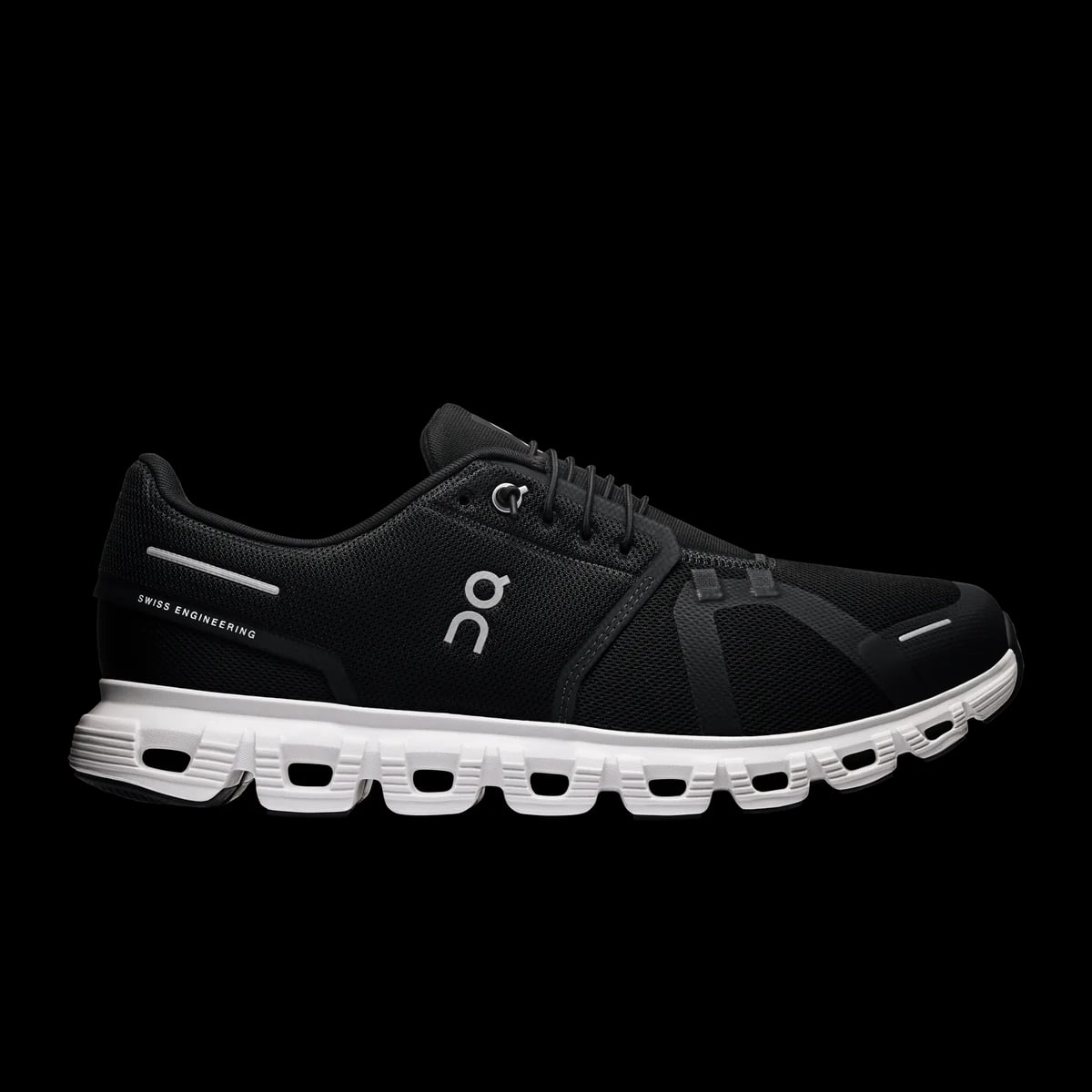 On Cloud 6 — black / white — lateral view (official reference photograph)
