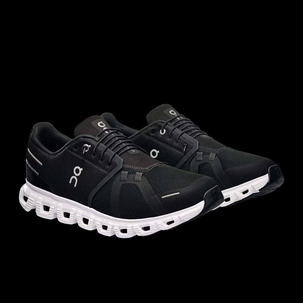 On Cloud 6 — black / white — pair view (official reference photograph)