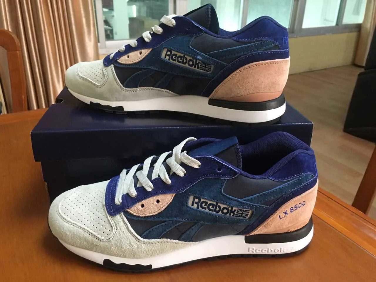 Reebok LX8500 — White / Navy — supplied view